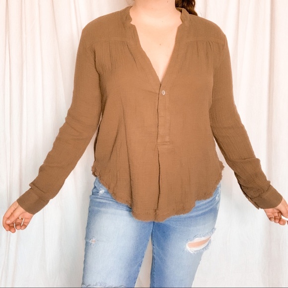 Free People Tops - FREE PEOPLE green linen long sleeve top